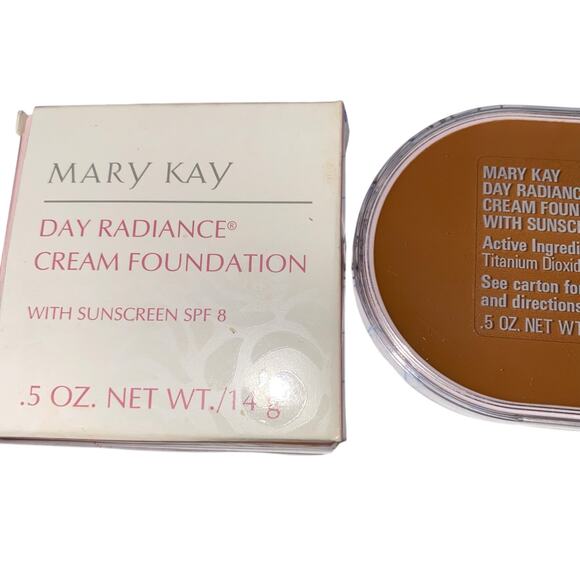 Mary Kay Day Radiance Cream Foundation 'Bittersweet Bronze' #6309 NEW .5 oz - Picture 2 of 6